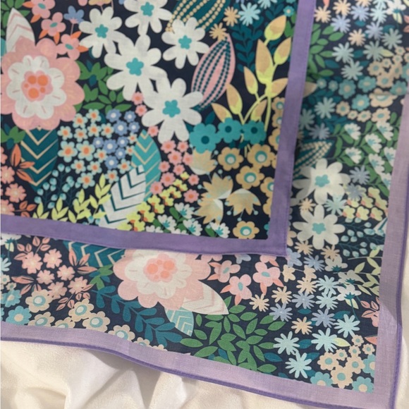 NWT Echo23NYC Floral Scarf - Picture 4 of 4